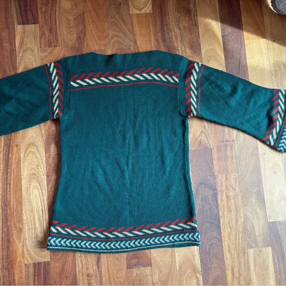 Green Patterned Knit Tunic Top - image 2